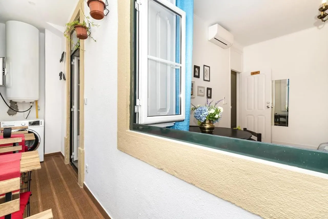 Retro M2 R4 - Lovely Double Room With Shared Bathroom Lisboa