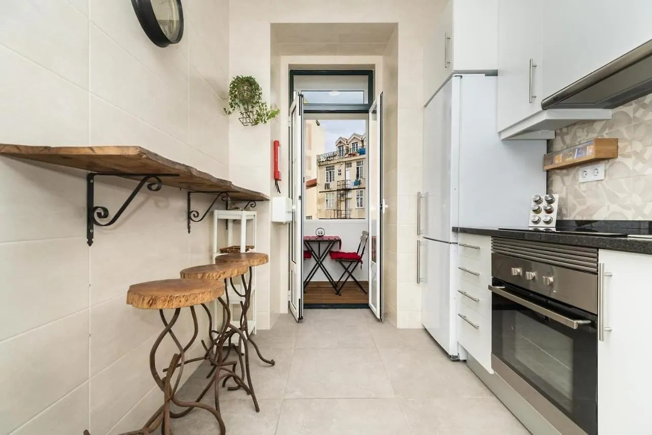 Retro M2 R4 - Lovely Double Room With Shared Bathroom Lisboa