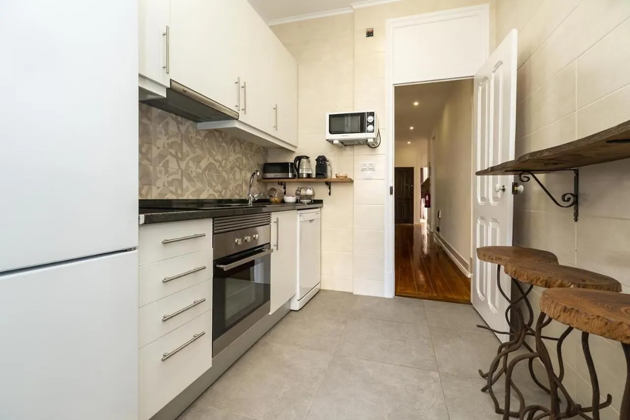 Retro M2 R4 - Lovely Double Room With Shared Bathroom Lisbon Guest house
