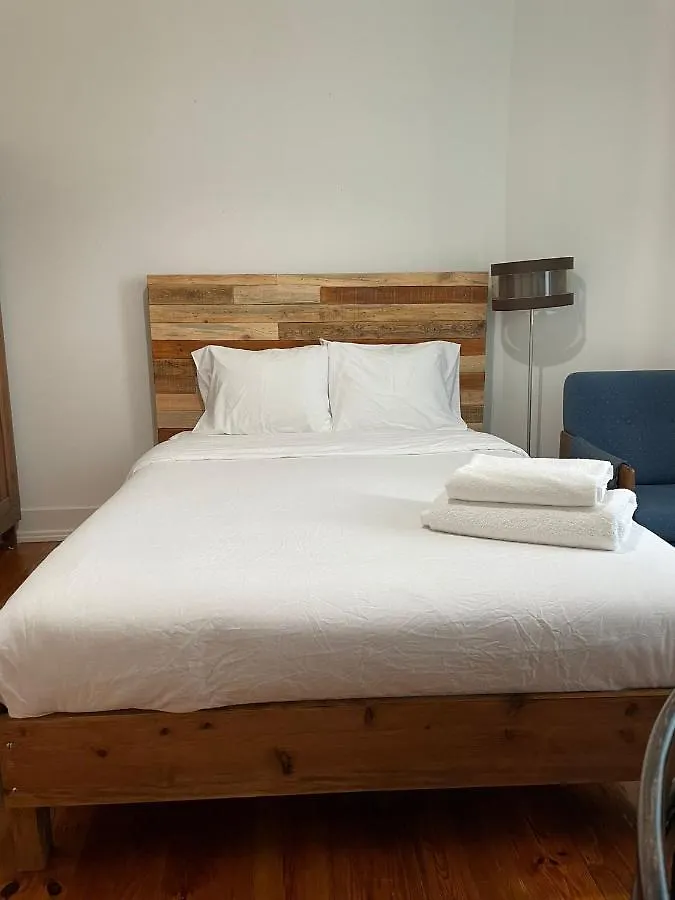 Retro M2 R4 - Lovely Double Room With Shared Bathroom Lisbon 0*,